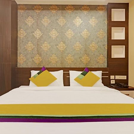 Itsy Hotels Sapphire Residency Manjeri Экстерьер фото